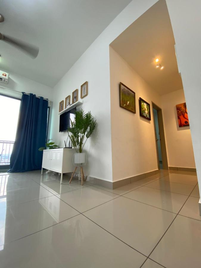Bangi Almyra Suite Buitenkant foto