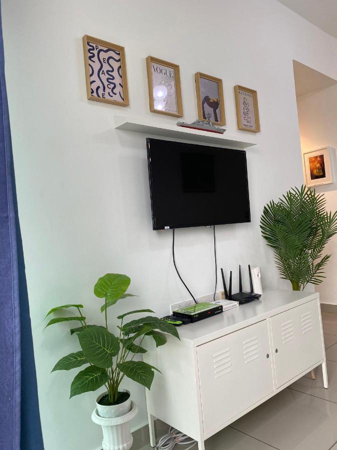 Bangi Almyra Suite Buitenkant foto