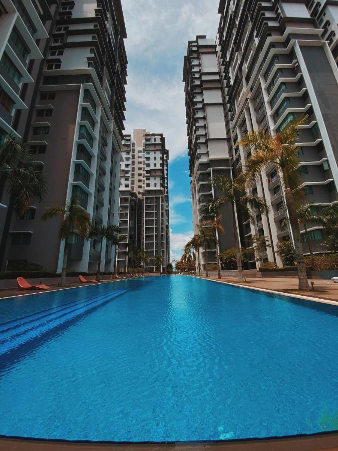 Bangi Almyra Suite Buitenkant foto