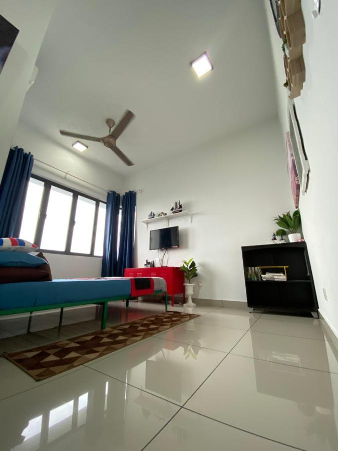 Bangi Almyra Suite Buitenkant foto