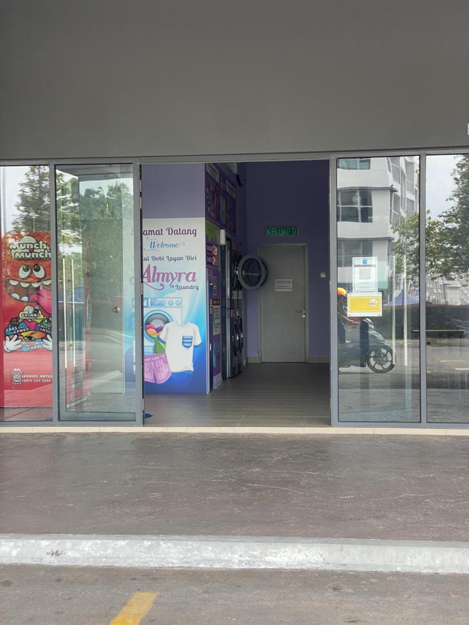 Bangi Almyra Suite Buitenkant foto