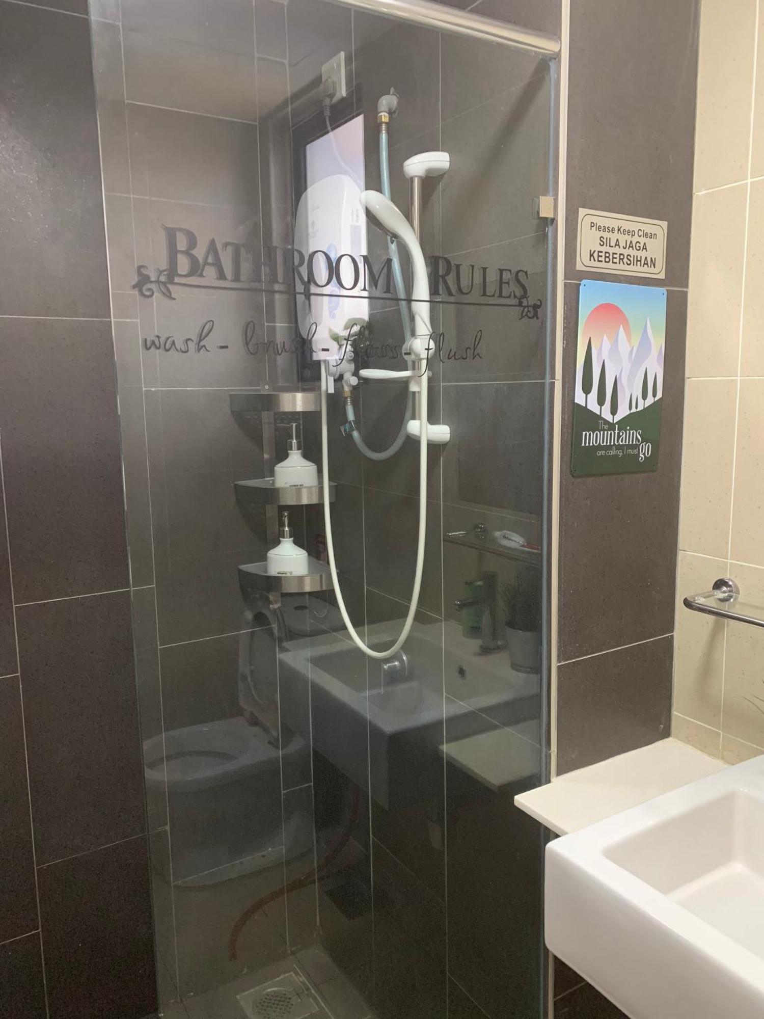 Bangi Almyra Suite Buitenkant foto