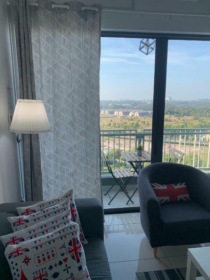 Bangi Almyra Suite Buitenkant foto